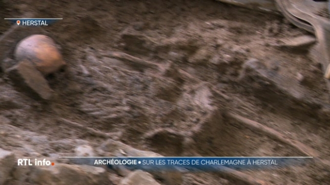 Les fouilles ont lieu en ce moment à Herstal sur la place Licourt. Les archéologues viennent de décourvir les fondations d'une église ainsi que des sarcophages datant du 7ème siècle.