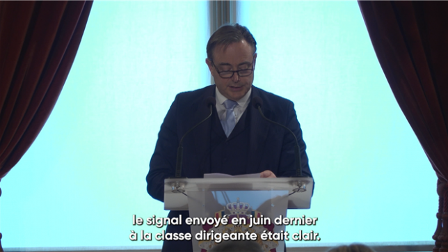 Dans son discours devant les plus hautes autorités du pays, le Premier ministre Bart De Wever a souligné les nombreux défis auxquels notre pays est confronté, mais aussi la réponse que le nouveau gouvernement entend apporter grâce à son mandat démocratique fort.