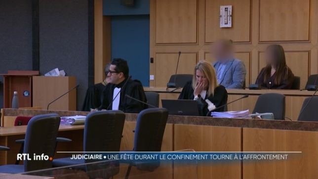 L'affaire avait fait grand bruit à la fin de l'année 2020. Un contrôle policier avait mal tourné dans une villa de Waterloo. La police était intervenue lors d'une fête en plein confinement Covid. La famille et les policiers s'accusent mutuellement de violence. L'acquittement des agents a été requis.