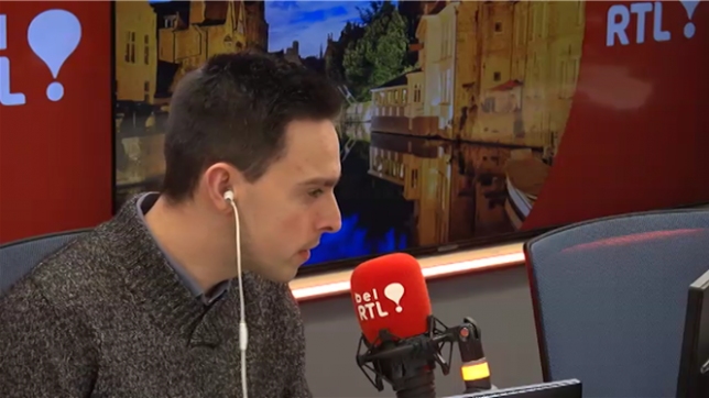 Le prince Harry est de nouveau devant la justice ce mardi. Une audience a lieu à Washington pour examiner une demande de divulgation de ses documents de visa. En cause, des soupçons de fausses déclarations qui pourraient, à terme, menacer son droit de séjour aux États-Unis.