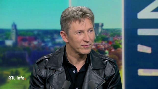 Helmut Lotti est l'invité d'Olivier Schoonejans dans le RTL info 13H. L'homme aux 13 millions d'albums vendus présente son dernier-né, intitulé Heart Rock.