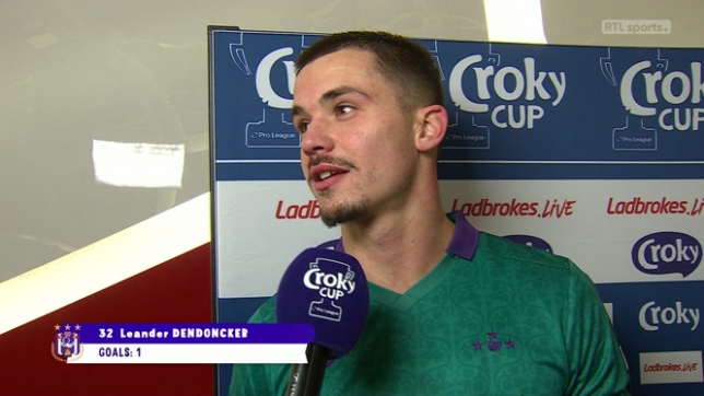 Le héros de la soirée a une belle nouvelle à annoncer. Sa femme attend un deuxième enfant.