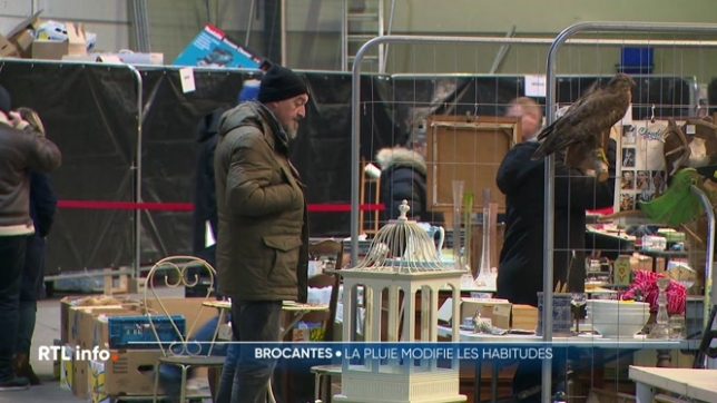 L'hiver ne s'avère finalement pas trop rude, sauf peut-être pour les amateurs de brocantes. Les pluies régulières ont impacté le secteur, poussant davantage certains organisateurs à privilégier les événements d'intérieur. Et les annulations des brocantes d'extérieur se multiplient.