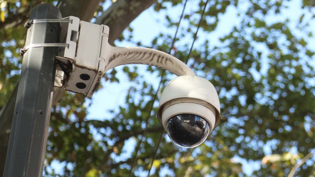 Camera de surveillance avec reconnaissance faciale (image d'illustration)