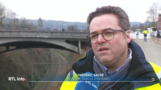 Bien que la SNCB confirme que les trains rouleront demain lors de la grève nationale, la société annonce des perturbations entre Namur et Bruxelles pour les deux prochaines semaines. En cause, l'affaissement d'un talus à proximité des voies.