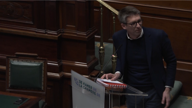 Passe d'armes à la Chambre entre Dermagne, Hedebouw et Bouchez au sujet de l'accord secret.