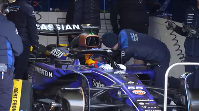 Le pilote espagnol Carlos Sainz, nouvelle recrue de Williams, effectue à Silverstone ses premiers tours au volant de la nouvelle monoplace de l'écurie, la FW47.