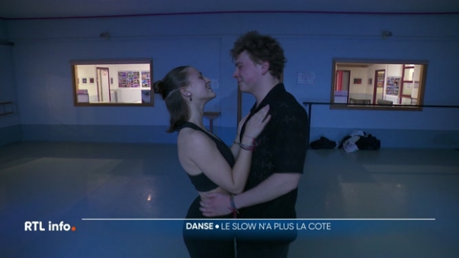 Le slow a disparu de nos discothèques depuis plus de 20 ans. Jugé ringard, dépassé, il était pourtant source d’éveil à la sensualité, signe du premier rapprochement, du premier baiser, et plus si affinité. Alors, pourquoi n’est-il plus à la mode ?