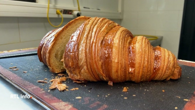 Le boulanger Patrick Vranx remporte le Croissant d'Or pour la 3e fois consécutive à Temploux. Découvrez les secrets de son croissant primé.