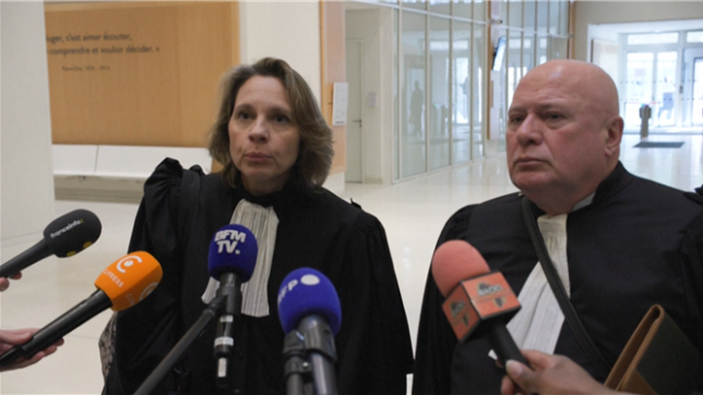 Vraiment, il n'est pas violent, et c'est ça qu'il n'acceptera pas, déclare l'avocate de Stéphane Plaza après la condamnation du célèbre agent immobilier à douze mois d'emprisonnement avec sursis pour violences conjugales sur une ancienne compagne. L'animateur a en revanche été relaxé des chefs de violences psychologiques habituelles sur une autre compagne.