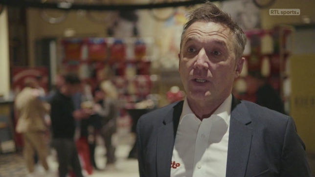 Elia Viviani rejoint Lotto pour une saison, a indiqué jeudi la formation belge pro team de cyclisme. Le sprinteur italien, 36 ans, veut renforcer Lotto dans les sprints et apporter son expérience aux jeunes coureurs. Stéphane Heulot, le manager de l'équipe, justifie ce choix.