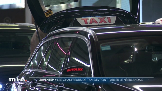 Alain est chauffeur de taxi à Bruxelles. Une équipe de RTL info l'avait rencontré il y a un an. A l'époque, il craignait de perdre sa licence de taximan car un projet de loi allait exiger la connaissance du néerlandais pour exercer sa profession à l'aéroport de Zaventem. Mais qu'en est-il aujourd'hu
