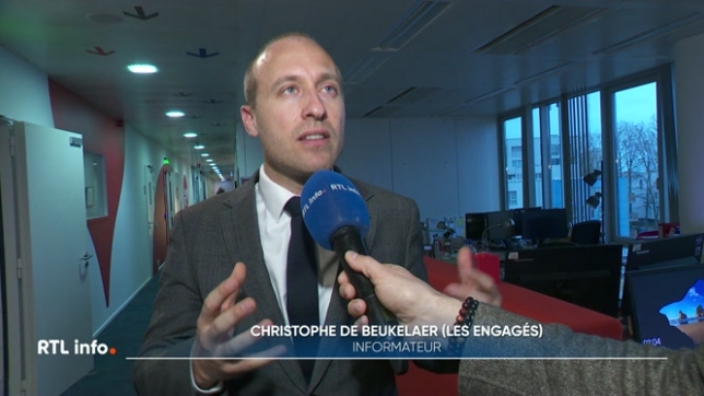 Deux informateurs ont pour mission de désamorcer la situation. Elke Van den Brandt (pour Groen), et Christophe de Beukelar (pour Les Engagés). Le duo reprend la main après la démission de David Leister.