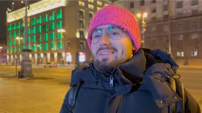 Les Ukrainiens réagissent avec stupeur et colère après un échange tendu entre Donald Trump et Volodymyr Zelensky à la Maison Blanche. Le président américain a accusé son homologue ukrainien d’être irrespectueux et pas reconnaissant envers les États-Unis, suscitant des réactions indignées en Ukraine, où l’on craint un impact sur l’aide militaire.