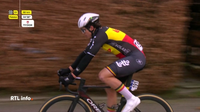 La saison des classiques flandriennes a débuté aujourd'hui avec la victoire surprise de Soren Warenchold au Circuit Het Nieuwsblad. Il devance Magné et Philipsen. Wout van Aert termine 11e et Arnaud Delie, victime d'une crevaison, voit ses chances s'envoler.