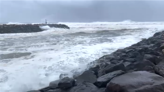 Cyclone Alfred: en Australie, l'océan se déchaîne à l'approche du phénomène