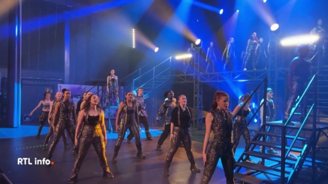 C'est une comédie musicale belge inspirée des plus grands spectacles de Broadway. Il était une autre fois, c'est son nom. La créatrice et le chorégraphe viennent tous deux de la région du Centre. Ils ont créé un véritable conte de fée 2.0.