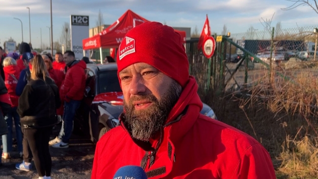 "On va travailler avec la boule au ventre": pourquoi des travailleurs de Cora bloquent-ils le dépôt? 