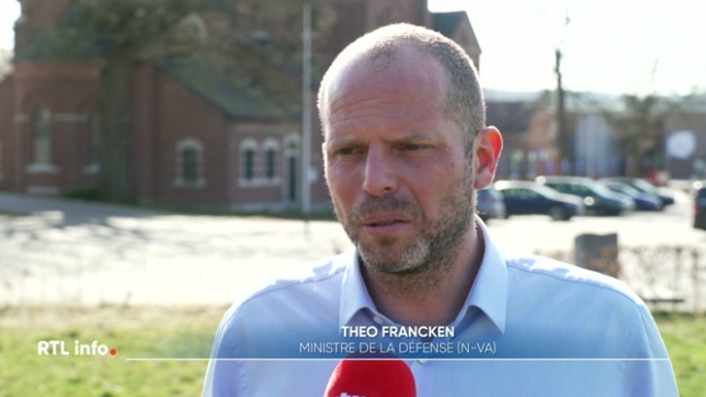 Lors de son entrevue avec le président Volodymyr Zelensky, le ministre de la Défense a proposé de l'aide militaire à Kiev, à hauteur d'un milliard d'euros. Une proposition chaleureusement accueillie par le président ukrainien. Elle sera rediscutée en conseil des ministres la semaine prochaine.