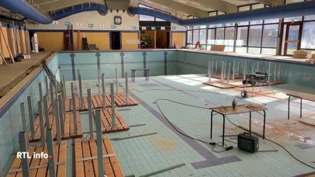 Endommagée par les inondations de juillet 2021, la piscine d'Aywaille est donc fermée depuis 4 ans. Mais le chantier de rénovation n'a toujours pas commencé. Les travaux sont importants et le coût du chantier aussi. La commune attend le feu vert budgétaire de la région wallonne.