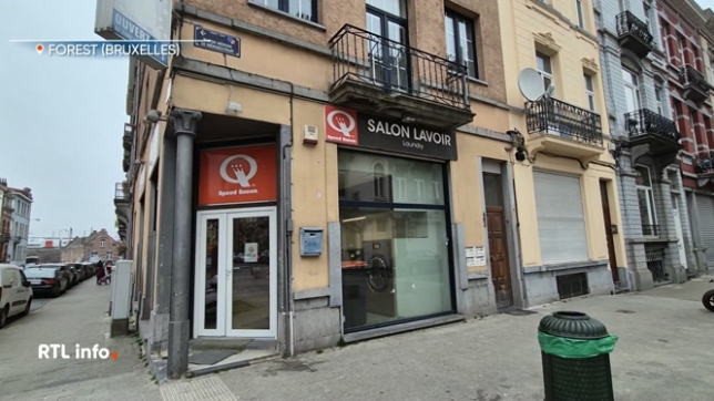 Les faits se sont produits entre les rues Mérode et Pierre Decoster vers 23h30 à Forest. Touchée au bras, une personne a été hospitalisée; ses jours ne sont pas en danger. Au moins 30 douilles ont été retrouvées sur les lieux. L'arme utilisée serait une arme de guerre.