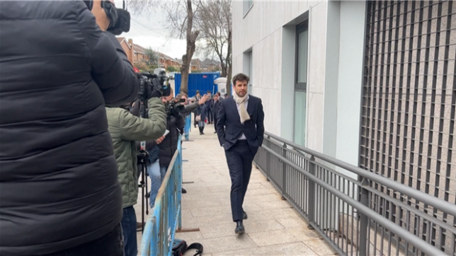 Gerard Piqué arrive au tribunal pour être entendu dans une affaire de corruption