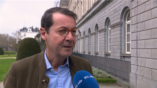 Un sommet historique: le cours de l'or atteint des sommet, comment l'expliquer? Explications de l'économiste Bruno Colmant.