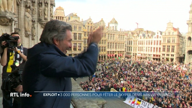 Denis Van Weynbergh accueilli comme un héros sur la Grand-Place de Bruxelles