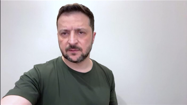 Notre équipe travaille de manière tout à fait constructive affirme le président ukrainien Volodymyr Zelensky dans son allocution quotidienne.