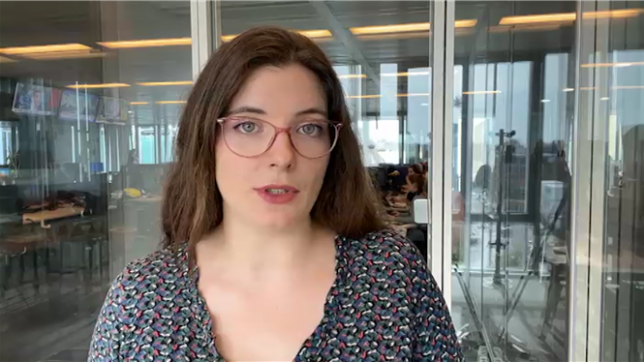 Roland a posé une question concernant une différence de prix pour le paiement de ses pneus d'été, selon qu'il paie par carte ou en liquide. Il se demande si cette différence de tarif est légale.