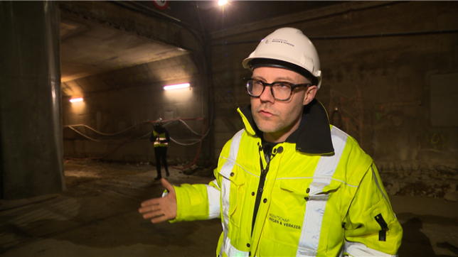 L'agence flamande en charge des travaux du carrefour Léonard a accepté de montrer à une équipe de RTL info l'intérieur des deux tunnels lors des travaux effectués la nuit. L'occasion de faire le point sur l’état d’avancement du chantier.