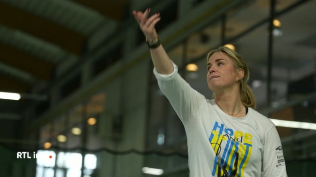 Le sport de haut niveau fait souvent rêver les jeunes. Mais rien n'est facile à gérer pour les sportifs professionnels. A 30 ans, Ysaline Bonaventure est parvenue à intégrer le top 100 des meilleures tenniswomen du monde. Mais elle a dû faire face aux doutes, aux pressions et même au harcèlement.