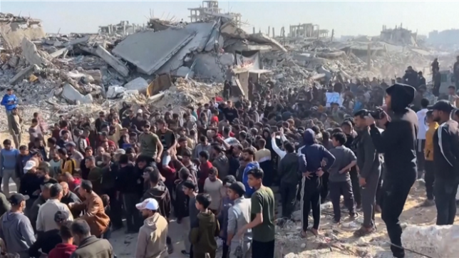 Des centaines de Palestiniens ont manifesté dans le nord de la bande de Gaza pour exiger la fin de la guerre.