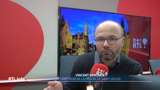 Les agents pénitentiaires entament une grève de 24 heures pour protester contre la dégradation de leurs conditions de travail, aggravée par la surpopulation carcérale (13 000 détenus pour 11 000 places). Vincent Spronk souligne que 267 prisonniers dorment sur des matelas au sol.