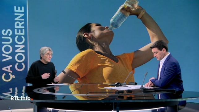 Gilles Goet Gebeur, rédacteur en chef de Sport et Vie, nous informe sur les bienfaits de l'hydratation durant l'exercice. Pourquoi cette recommandation a-t-elle été ignorée par le passé ? Découvrez les bonnes pratiques pour rester en forme.
