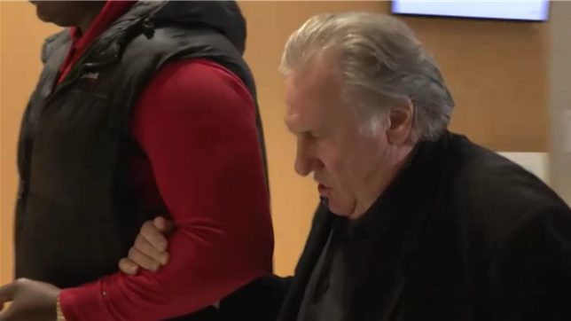 Il s'agit matériellement et  intentionnellement d'agressions sexuelles, a déclaré le procureur lors du procès de Gérard Depardieu jeudi, avant de requérir 18 mois de prison avec sursis contre l'acteur, jugé à Paris pour des agressions sexuelles sur deux femmes en 2021.