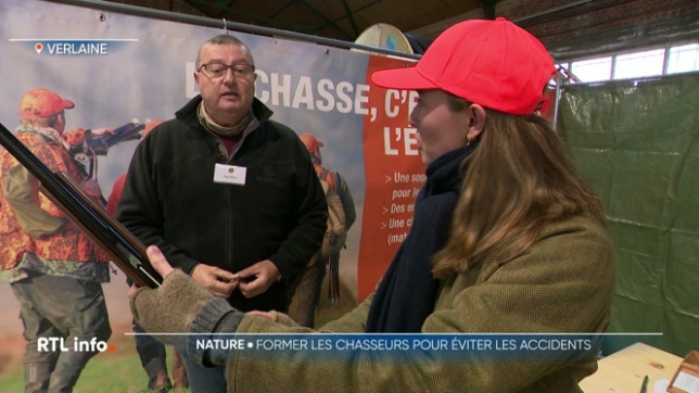 Chaque année, on dénombre une trentaine d'accidents de chasse en Wallonie. Avant de pouvoir tirer, les chasseurs doivent passer un examen pratique. Et des formations sont organisées, comme celles qui se déroulaient ce dimanche au château d'Oudoumont à Verlaine.