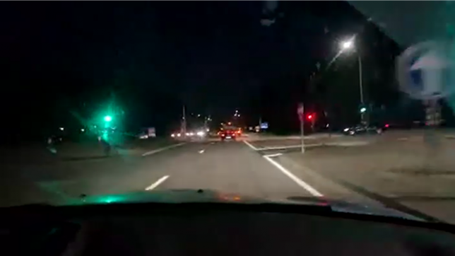 Maria et Valentino doivent reprendrent l'autoroute en direct dans le Good Morning mais elle est bloquée, grosse panique