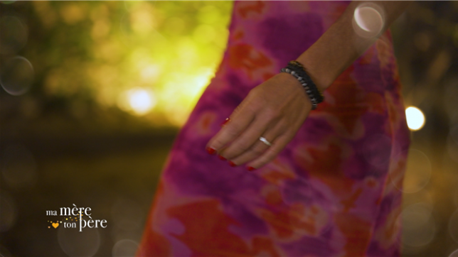 Dans le deuxième épisode de l’émission Ma mère, ton père, une nouvelle maman célibataire fait une entrée très remarquée dans la villa. Son arrivée ne laisse personne indifférent, ni les parents, ni les enfants...