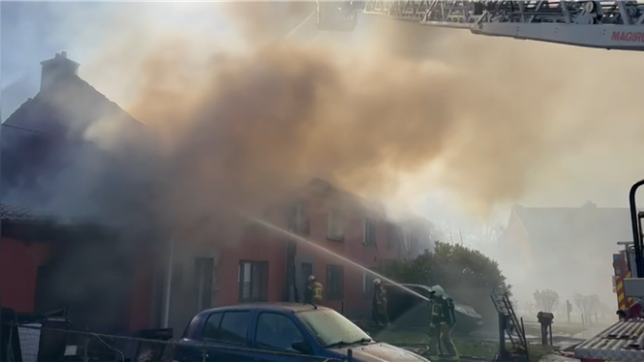 Un jacuzzi prend feu à Moignelée: trois logements impactés et 10 personnes relogées