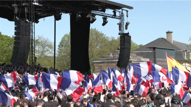 Condamnation de Marine Le Pen: des centaines de personnes manifestent en soutien au RN à Paris