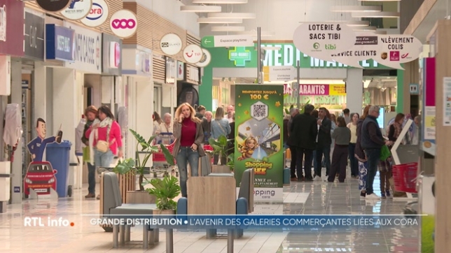 La fermeture des hypermarchés CORA aura un impact sur les galeries commerçantes liées aux magasins. De nombreux indépendants y travaillent, et leur avenir apparait à présent très incertain. Un repreneur prévoit de rénover ces surfaces commerciales. Mais que vont-elles devenir ?