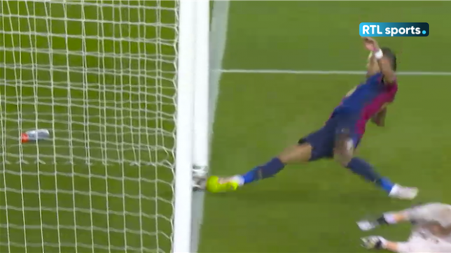 Le FC Barcelone ouvre le score grâce à Cubarsi et Raphinha.