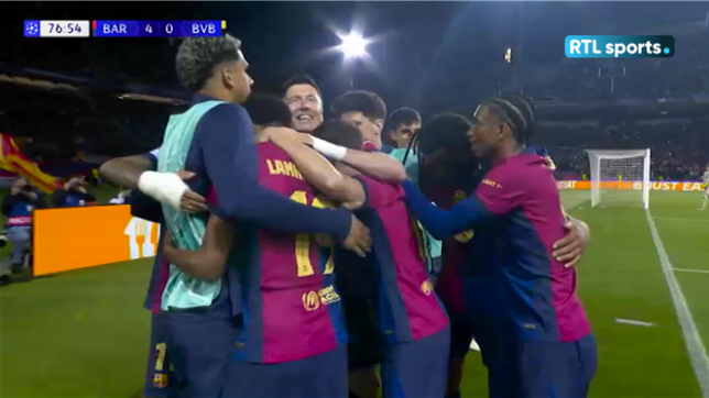 Le FC Barcelone marque son quatrième but contre Dortmund.