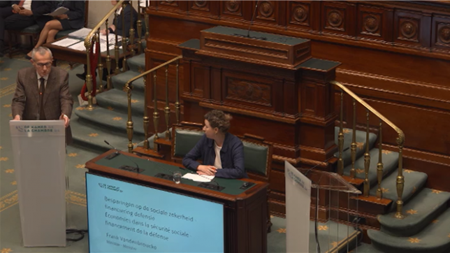 Nous réformons la sécurité sociale pour la préserver et la protéger, et non pour l'armement. Tel est le défi de ce gouvernement. Jeudi à la Chambre, le ministre des Affaires sociales et de la Santé publique Frank Vandenbroucke (Vooruit) a ainsi répondu aux déclarations de Theo Francken (N-VA).
