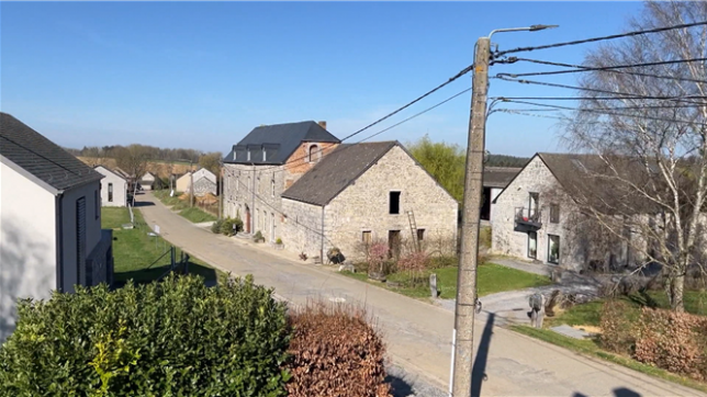 Alors que Dinant vient de prendre une mesure drastique concernant les demandes d'ouverture de gîtes, certaines communes wallonnes ont déjà serré la vis il y a déjà quelques années...