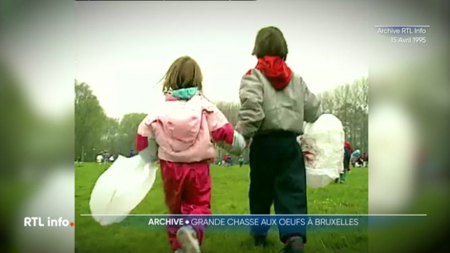 En 1995, au parc Roi Baudouin, les enfants, tels des aventuriers en quête de trésors, se sont précipités pour dénicher les oeufs de Pâques, transformant ce lieu en un véritable terrain d'exploration.
