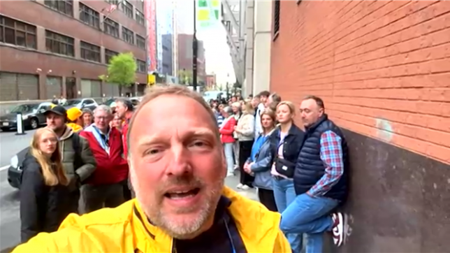 Il n'y a aucun danger à venir aux États-Unis, affirme un guide touristique.