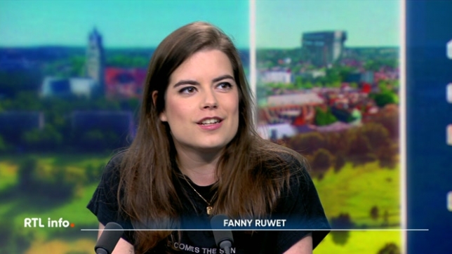 L'humoriste Fanny Ruwet est l'invitée d'Olivier Schoonejans dans le RTL info 13H. Elle présente son nouveau spectacle intitulé On disait qu’on faisait la fête, qu'elle jouera au Théâtre de la Toison d’Or à Bruxelles jusqu’au 10 mai.