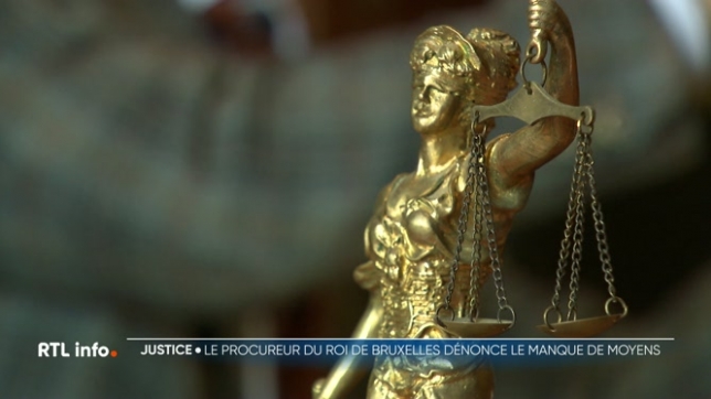 Le Procureur du Roi de Bruxelles Julien Moinil était l'invité du RTL info Signatures mercredi. Il réclame à cor et à cri davantage de moyens financiers et humains. Il se dit victime d'une escroquerie de la part du gouvernement, car les recrutements promis ne se concrétisent pas.